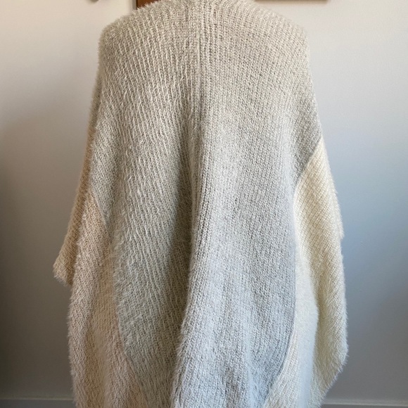 Anthropologie Saturday Sunday Cozy Wrap OS - Picture 2 of 6